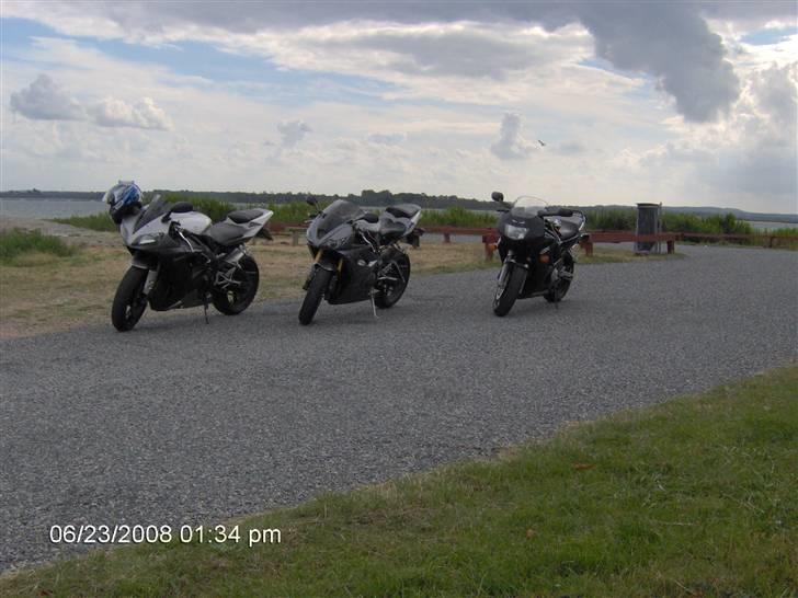 Triumph Daytona 675 (SOLGT)  - Den gode, den onde og den grusomme , den i midten er bare smuk  :o)  billede 9