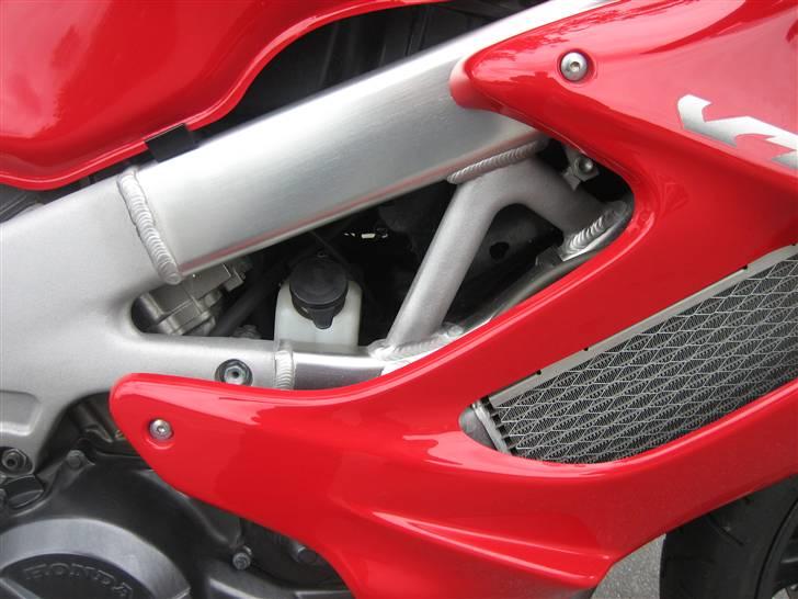 Honda vtr 1000 SOLGT billede 18