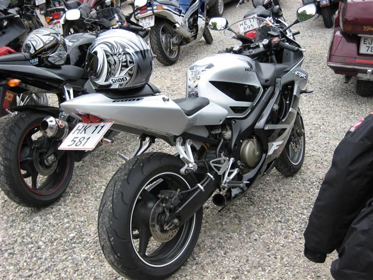 Honda CBR 600 f-sport - min egen home made moto GP potte... siger sindsygt, bliver nok stoppet af de blå og skudt..he he billede 18