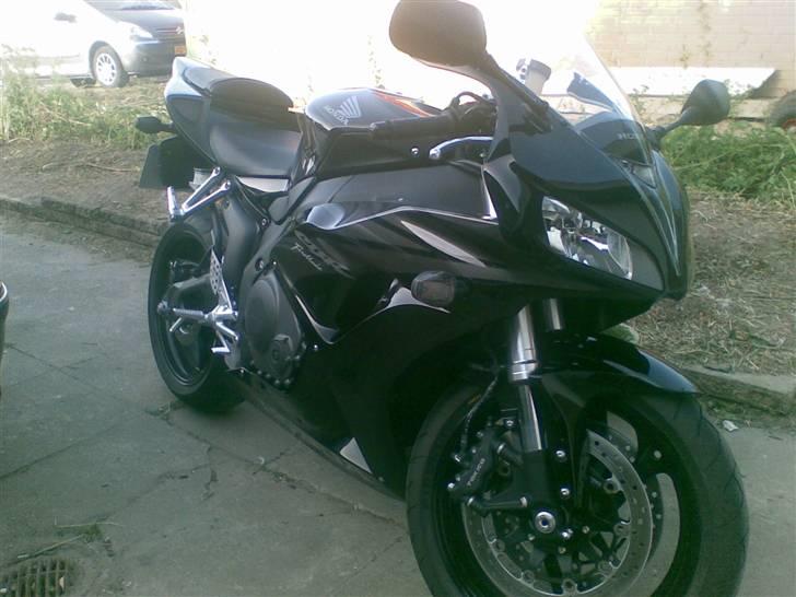 Honda cbr1000rr fireblade billede 1