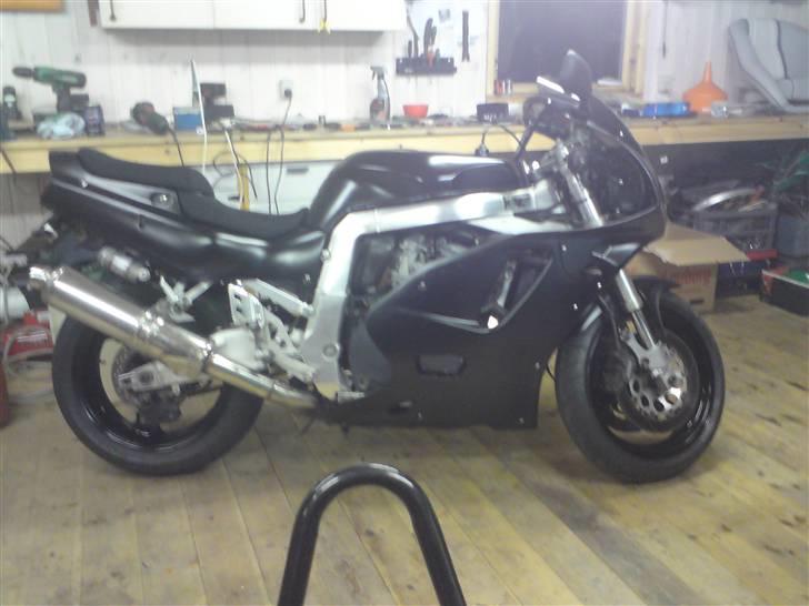 Suzuki GSXR 750WN *Solgt* - efter omlakering billede 1