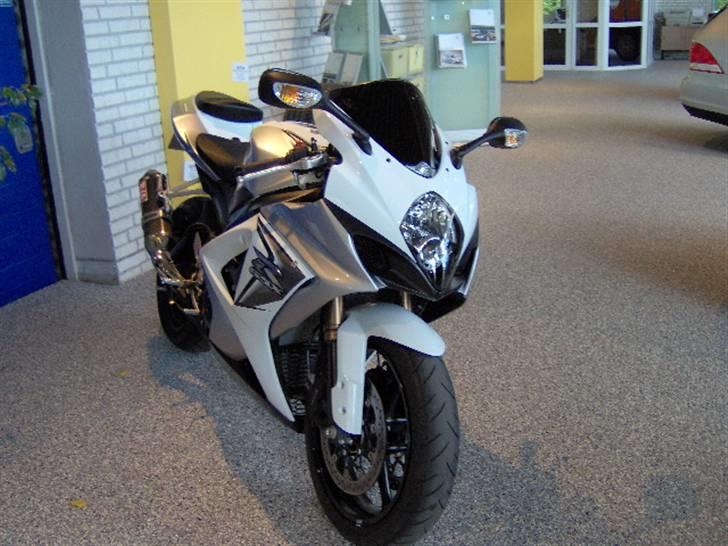 Suzuki GSX-R 1000 K8 (TIL SALG) billede 5