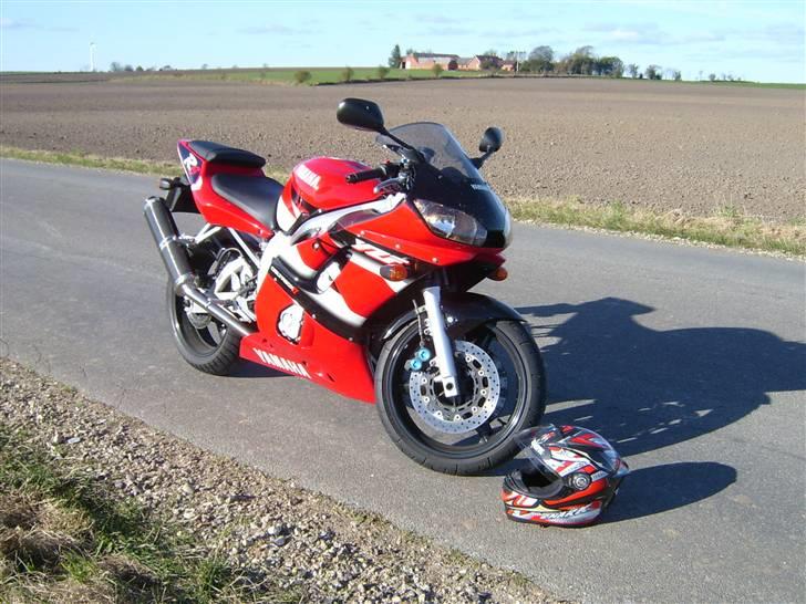 Yamaha R6  **solgt**  billede 3