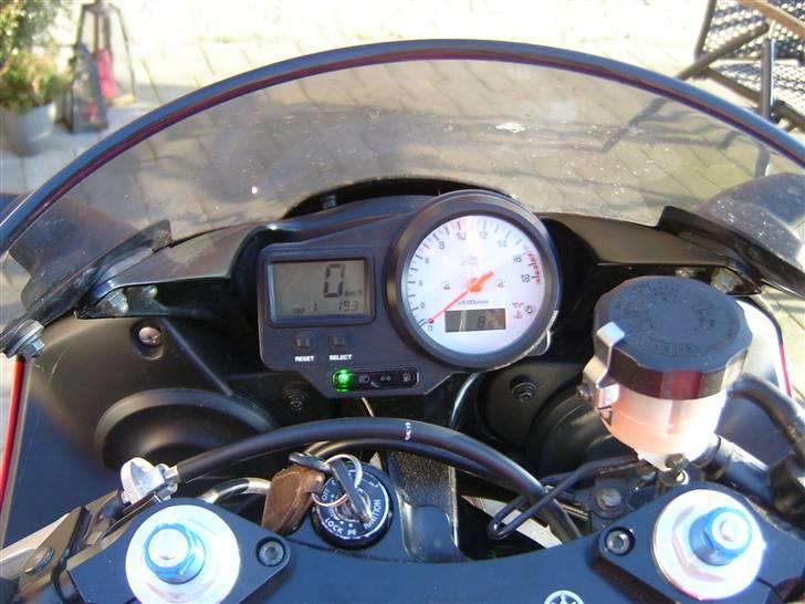 Yamaha R6  **solgt**  billede 5