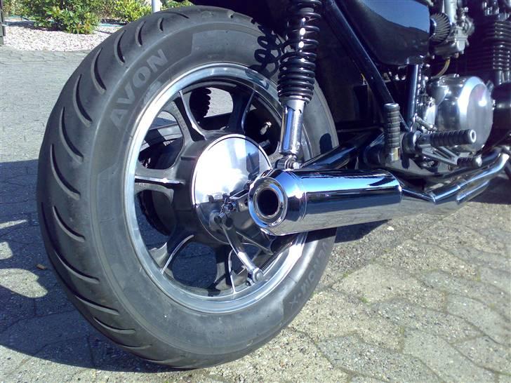 Kawasaki Z 650 - Poleret tromle og fælg . Crome og sort holder max.... billede 8