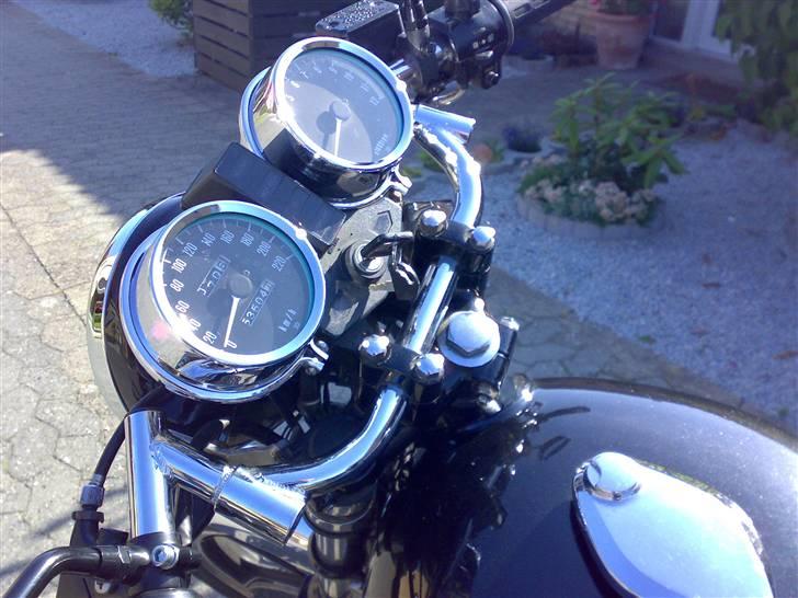 Kawasaki Z 650 - Instrumenteringen og det nye styr, justérbart condor... billede 12