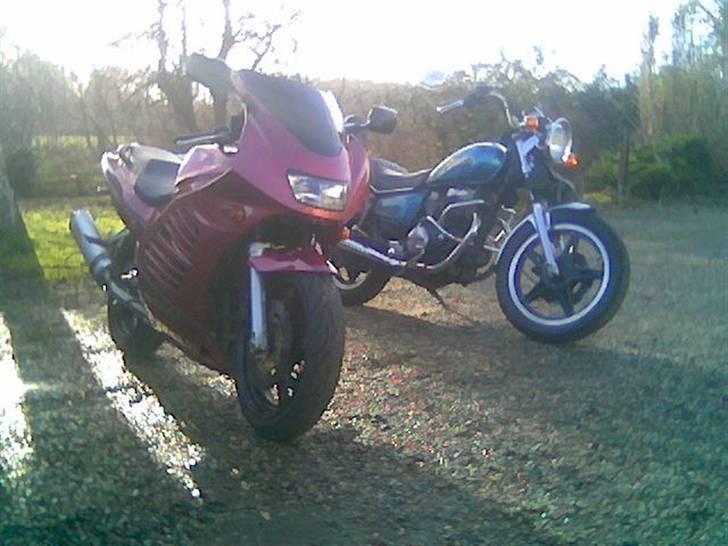 Suzuki RF 400 - Sammen med Brormands Cm400 billede 7