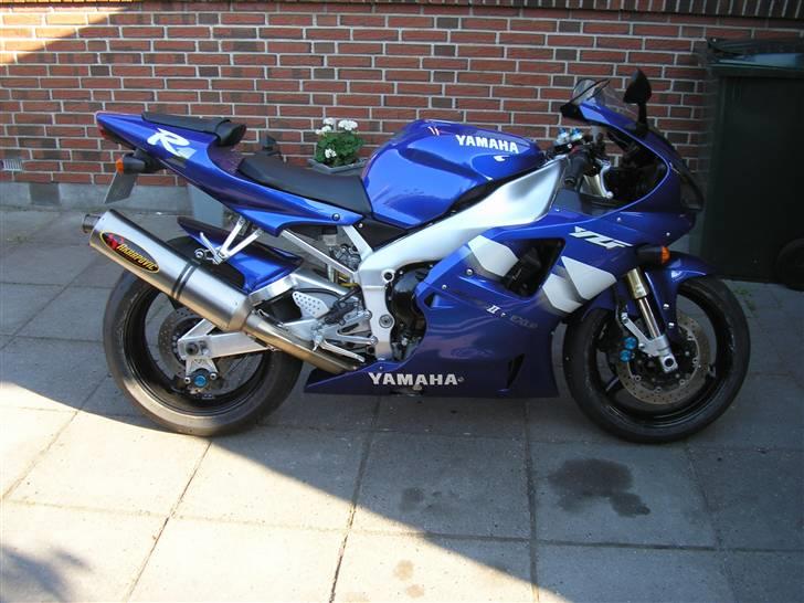 Yamaha YZF-R1 billede 8
