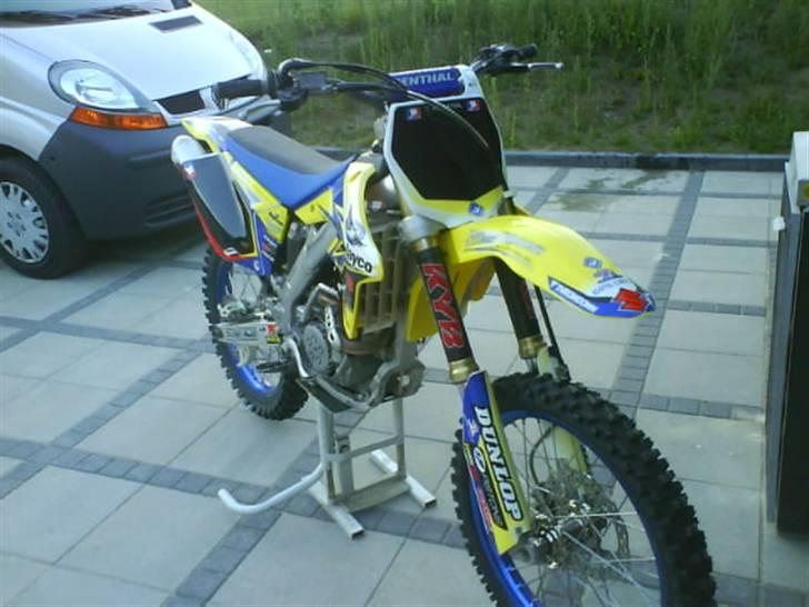 Suzuki RM-Z 250 k7 "byttet" billede 15