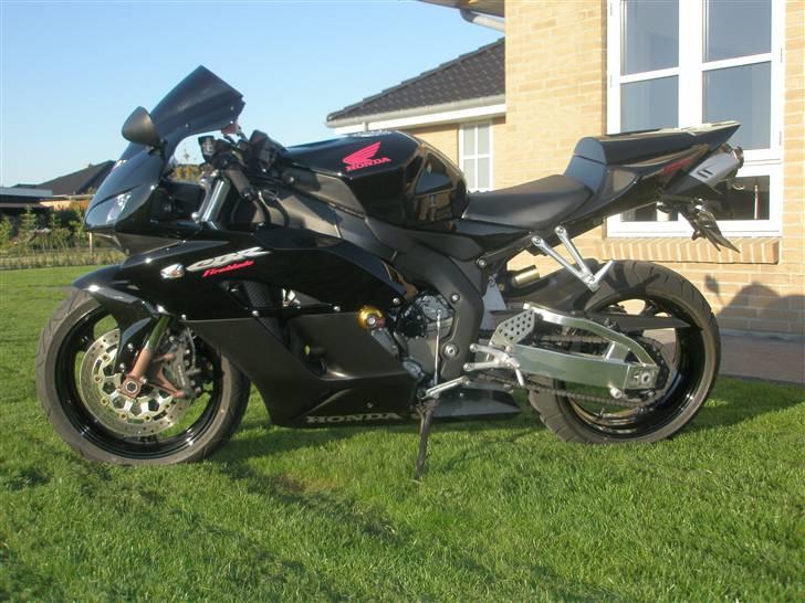 Honda CBR1000RR Fireblade billede 2