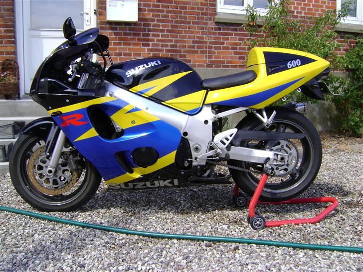 Suzuki GSXR 600 SOLGT - Lidt ego er man vel altid. billede 8
