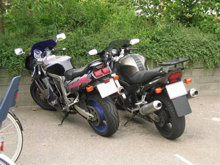 Honda CBR 1100 XX - Ses sammen med min gamle Suzuki GSX-R 1100 billede 5