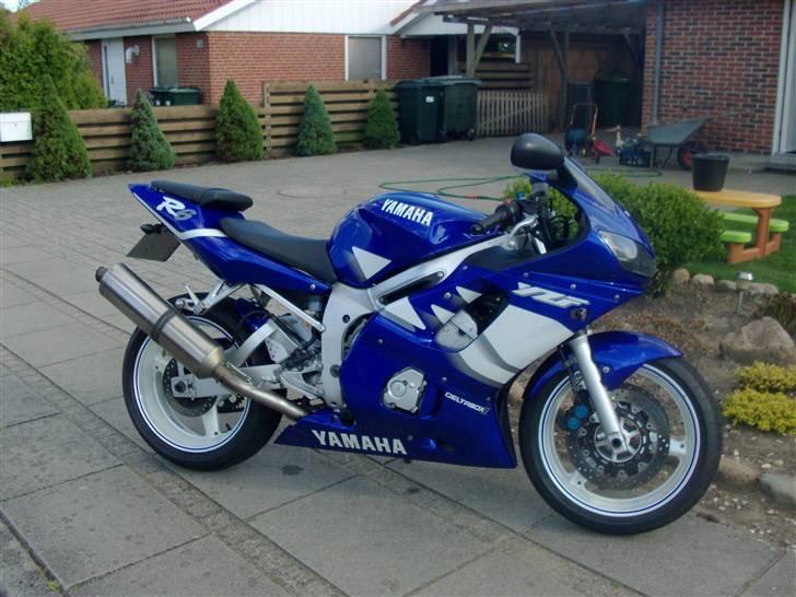 Yamaha YZF R6 *SOLGT* billede 4