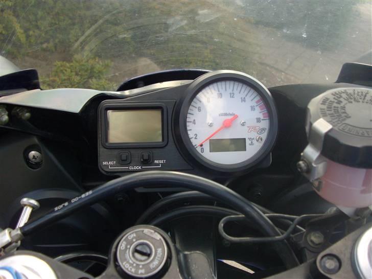 Yamaha YZF R6 *SOLGT* billede 7