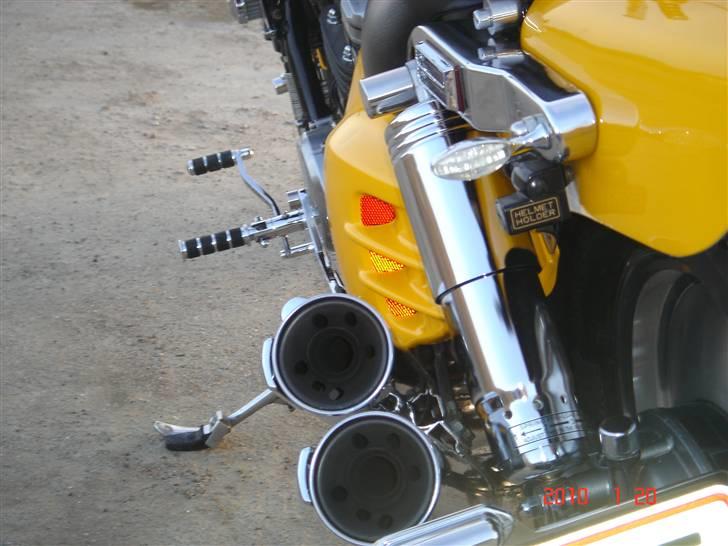 Honda VF 750c Super Magna - Reflekser i sideskjolde billede 12