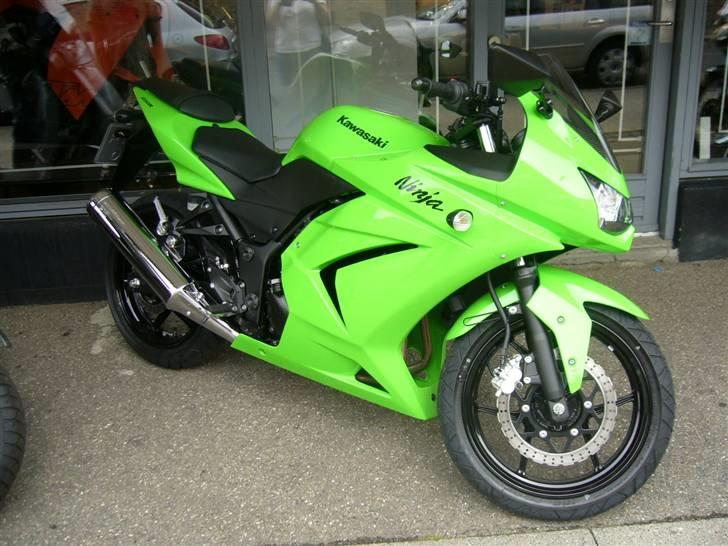 Kawasaki Ninja 250r billede 4