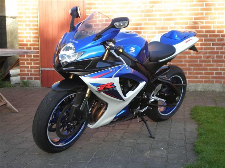 Сузуки gsxr 600 k7