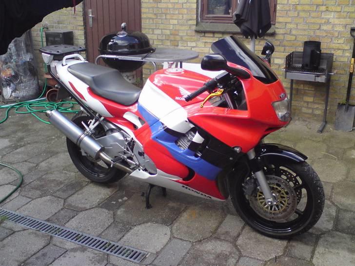 Honda CBR 600 F3(solgt) billede 2