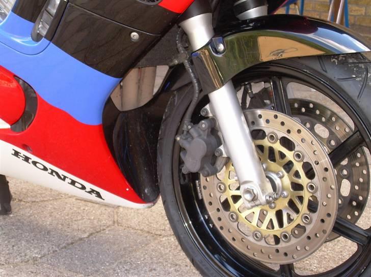 Honda CBR 600 F3(solgt) billede 3