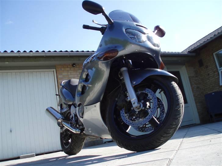 Suzuki GSX F 750 SOLGT! billede 1