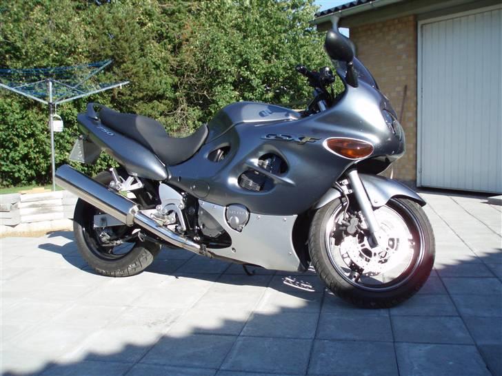 Suzuki GSX F 750 SOLGT! billede 2