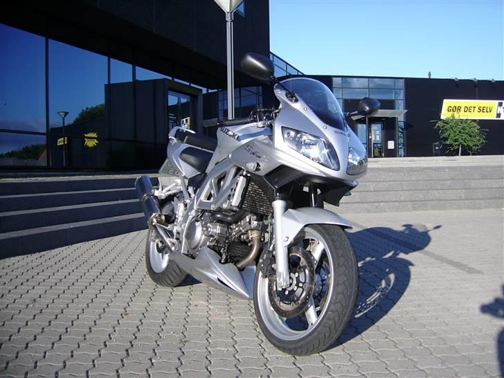 Suzuki SV 650 s K3 (Solgt) billede 7