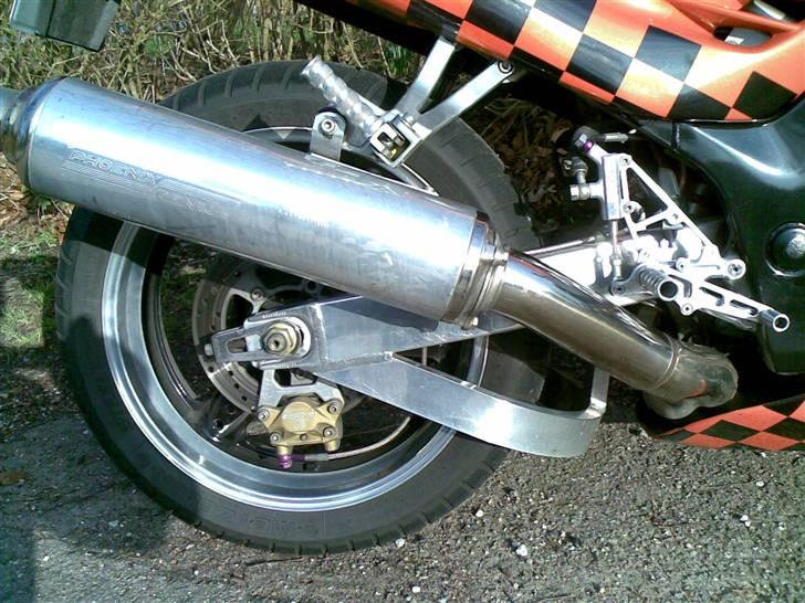 Suzuki RF 900 R SOLGT billede 2