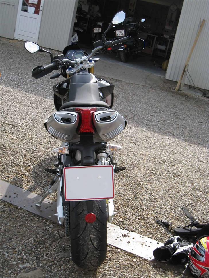 Aprilia SMV 750 Dorsoduro - SOLGT - Klar til afhentning ved Midtfyns mc- og autoreperation a/s billede 14
