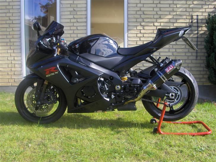 Suzuki gsxr 1000 k7 billede 1