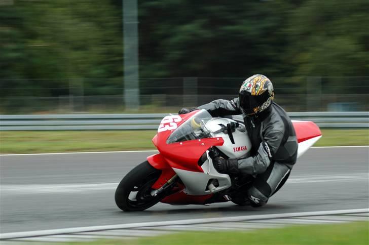 Yamaha R1 (Baneracer) billede 13