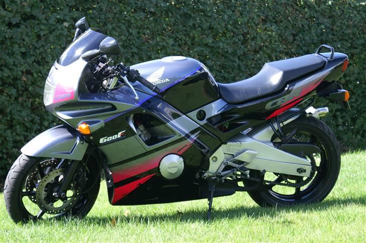 Honda CBR 600 F2 SOLGT - Ja så blev min gamle Shadow skiftet ud med denne her .  billede 1