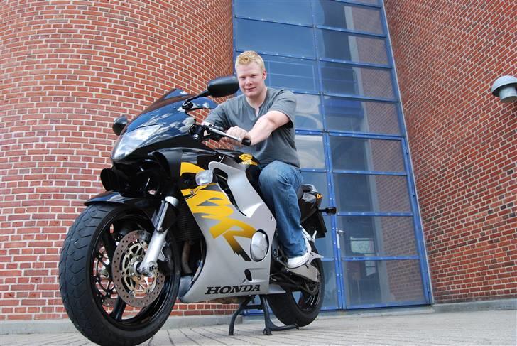 Honda cbr 600 f4 !SOLGT!  billede 17