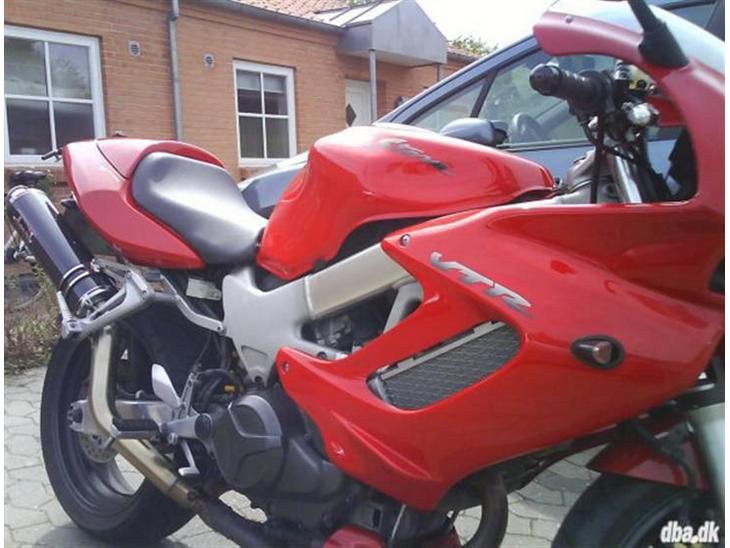 Honda vtr 1000 SOLGT billede 1