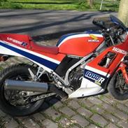 Honda VF1000R