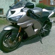 Kawasaki zx6r