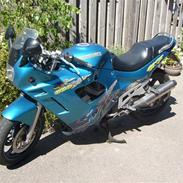 Suzuki GSX 600F