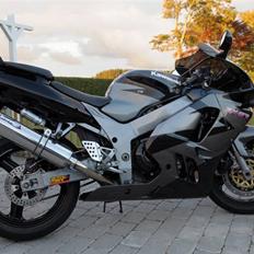 Kawasaki ZX9R *SOLGT*