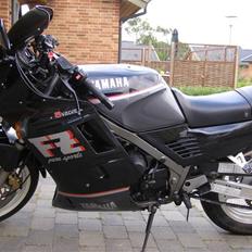 Yamaha FZ 750 Genesis (Solgt)