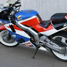Honda CBR 400 RR *SOLGT*