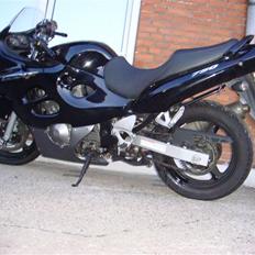 Suzuki Gsx 750 F