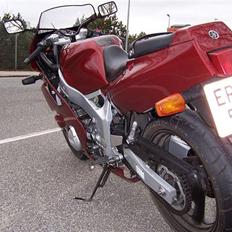 Yamaha FZR 600 RG (Total skadet)