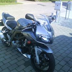Suzuki sv1000s
