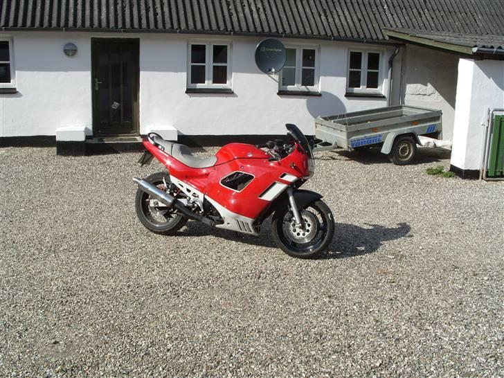 Suzuki Gsx 600 F - som den står nu hos LC racing i næstved, standard foruden hjul og spejle.. billede 12