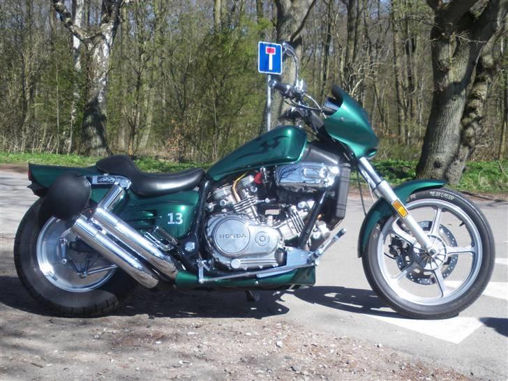 Honda VF700c SuperMagna billede 25