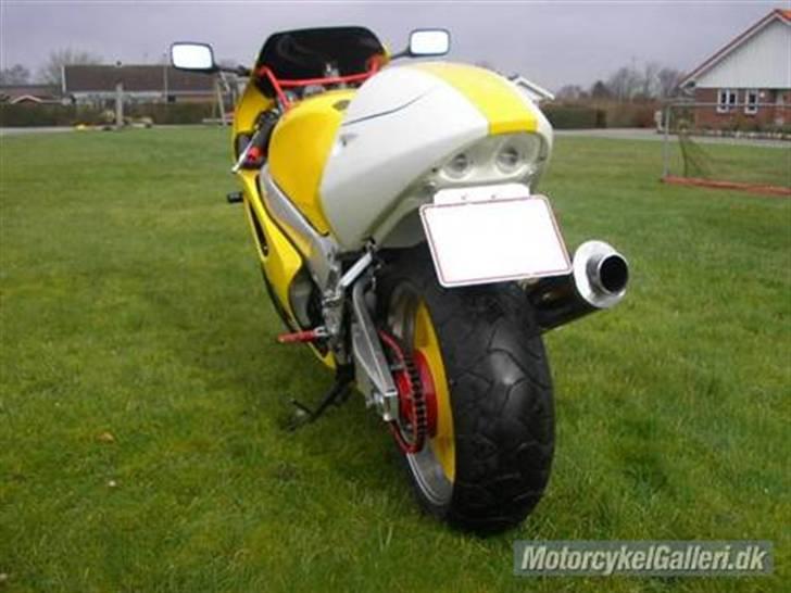 Suzuki gsxr 750 Det Gule Lyn billede 3