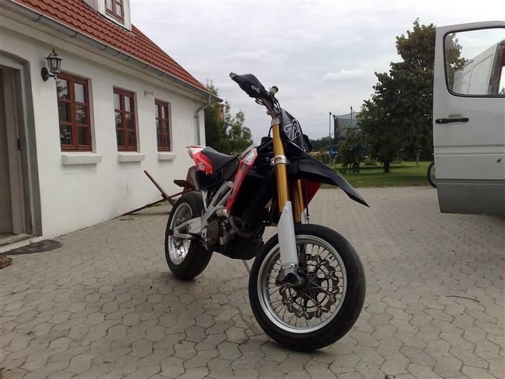 Aprilia SXV  550 Motard billede 11