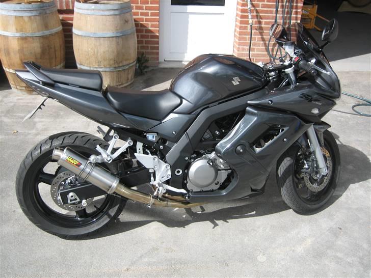 Suzuki SV 650 K8 (Solgt) billede 6