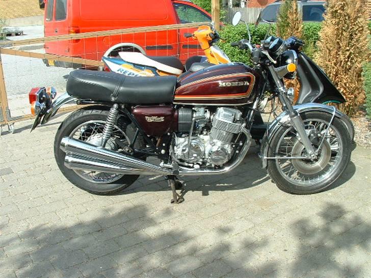 Honda CB 750 K7 billede 1