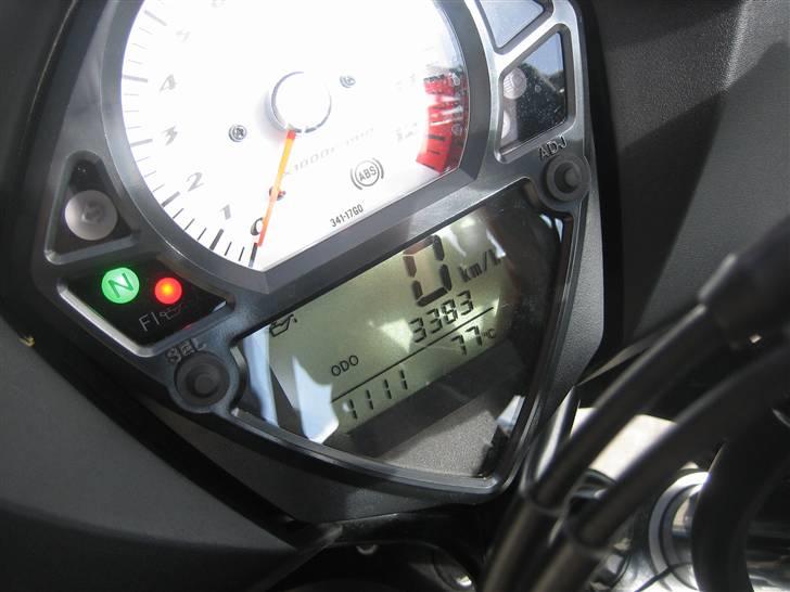 Suzuki SV 650 K8 (Solgt) billede 7