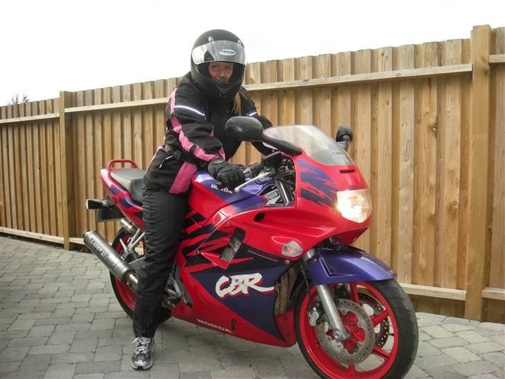 Honda CBR 600f - Så fik fruen sit Mc kort, tillykke:-) billede 19